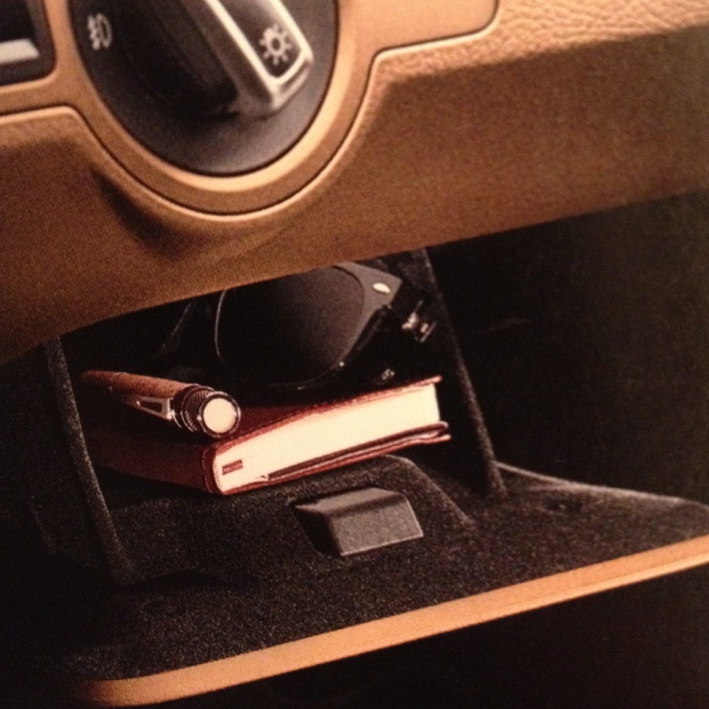 volkswagen cc driver side compartment notebook